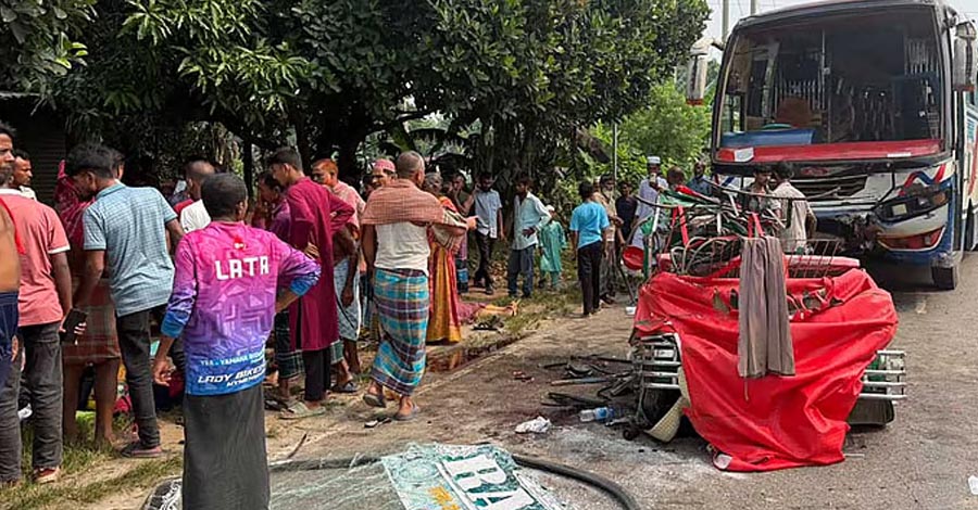 ময়মনসিংহে ভয়াবহ বাস-সিএনজি সংঘর্ষ, নিহত ৭