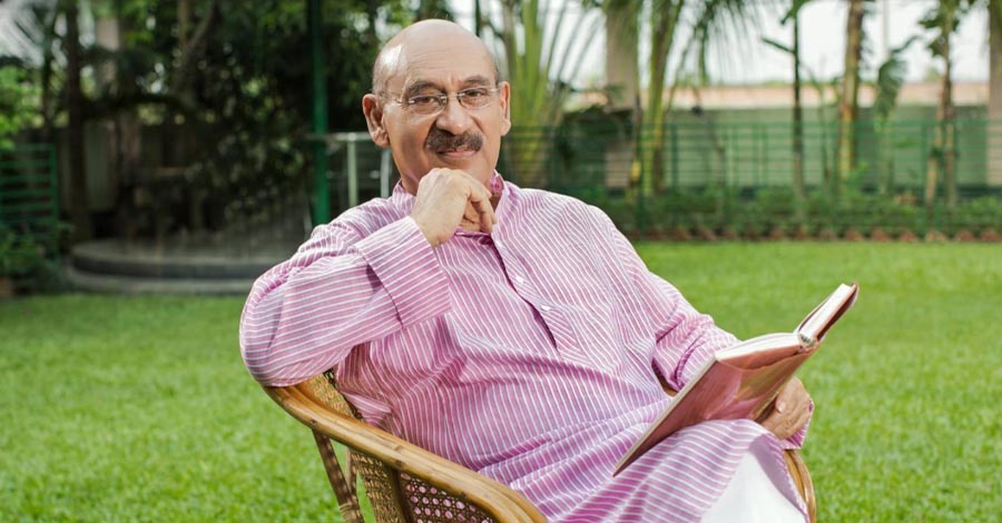 মৃত্যুর গুজবে ক্ষুব্ধ আবুল হায়াত, বললেন ‘একজন জীবিত মানুষকে এভাবে মেরে ফেলা যায় না’