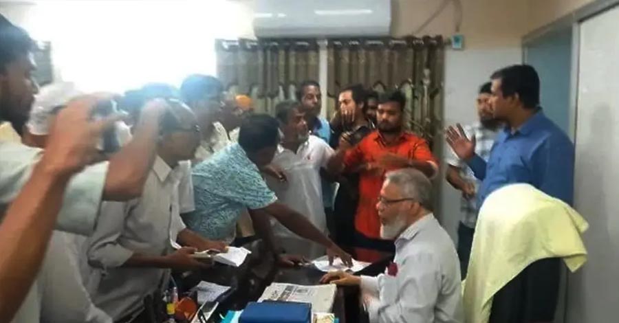রামেবির ভিসিকে ‘লাঞ্ছিত’ করে পদত্যাগে স্বাক্ষর করানোর অভিযোগ