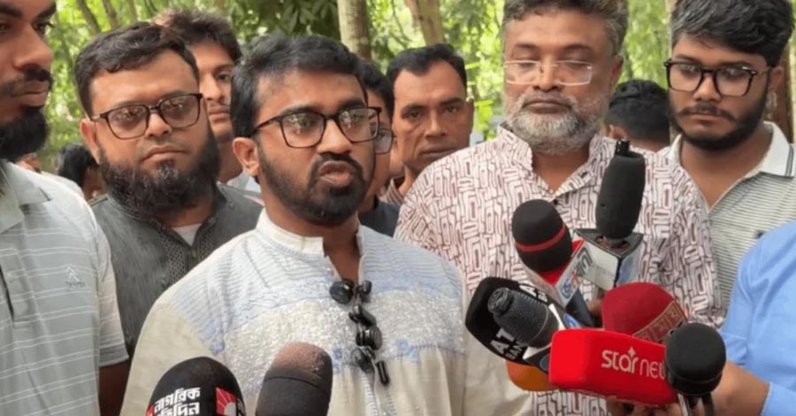 ‘ফাঁসির দড়িতে ঝুলতে দেশে ফিরবেন?’ শেখ হাসিনাকে নিয়ে বিস্ফোরক মন্তব্য রাশেদ খাঁনের