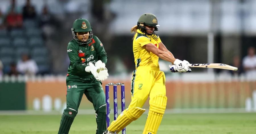 প্রথম বলেই ধাক্কা, শেষটা হার দিয়ে—অস্ট্রেলিয়ার কাছে অসহায় বাংলাদেশ