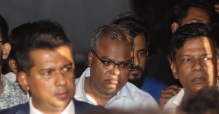 চুয়েটে উপাচার্যকে ঘিরে নজিরবিহীন উত্তেজনা, ৩০ ঘণ্টা পর অবরোধমুক্ত
