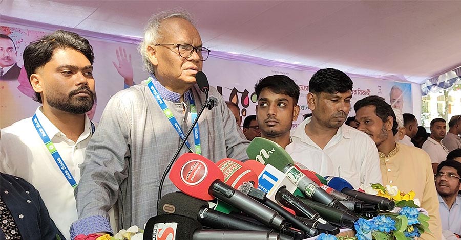 আওয়ামী লীগের বিদ্যুৎকেন্দ্র নিয়ে বর্তমান বিরোধী দলের নীরবতা, প্রশ্ন রিজভীর
