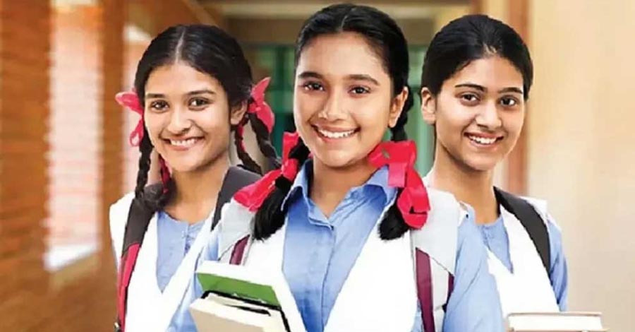 ৭০ লাখ ছাত্রীকে বৃত্তি, ৪০ হাজার মেধাবীর হাতে ল্যাপটপ—বড় উদ্যোগ সরকারের