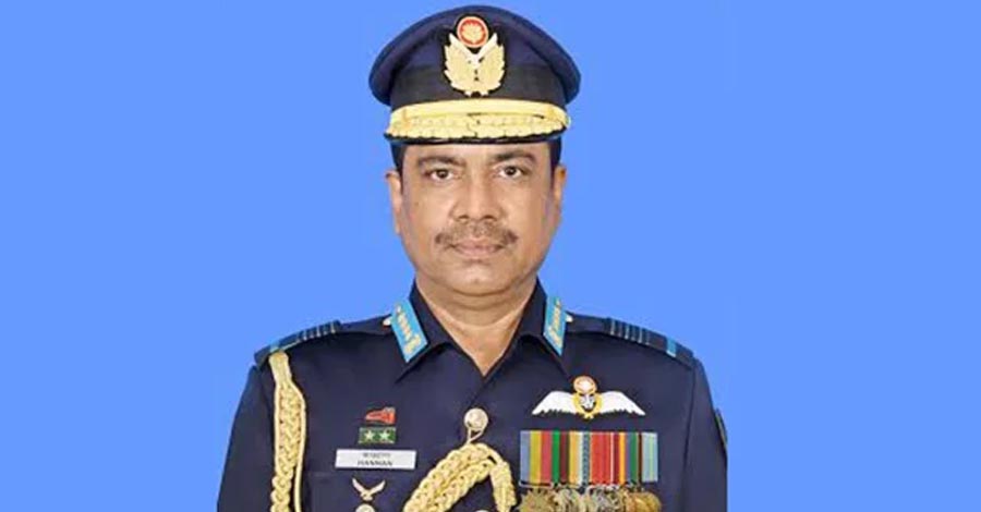 কাতারে গ্রেপ্তার সাবেক বিমানবাহিনী প্রধান
