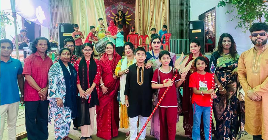 দুর্গোৎসবে চরতী বৈদ্যবাড়িতে ‘সিদ্ধিদাতা গণেশ’ নিয়ে হাজির বিশ্বতান