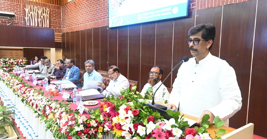 হারিয়ে যাচ্ছে দেশি মাছ, প্রাকৃতিক উৎপাদন বাড়াতে নদী-হাওরে অভয়াশ্রম গড়ছে সরকার